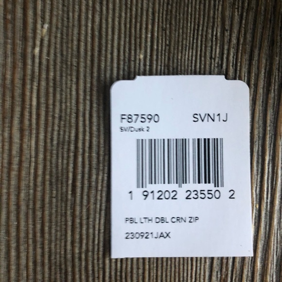 BRAND NEW COACH WRISTLET IN DUSTY BLUE! - Picture 6 of 6